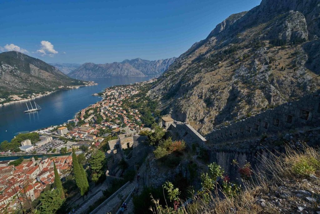 Die Bucht von Kotor und Aussicht von der Burg